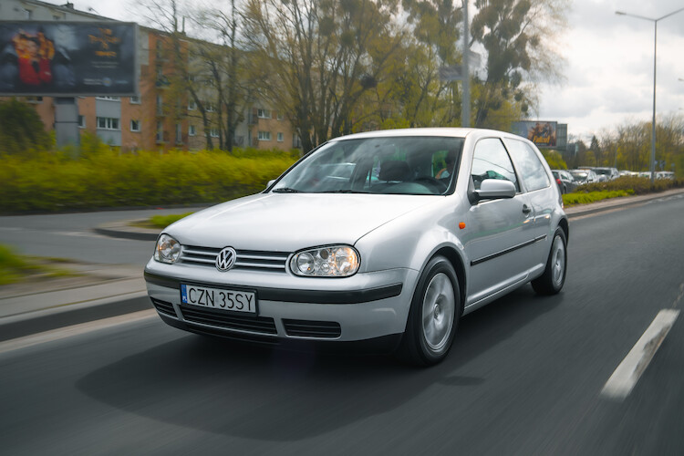 Volkswagen Golf IV – niespotykana jakość wykończenia i nowe technologie: pompowtryskiwacze i skrzynia DSG